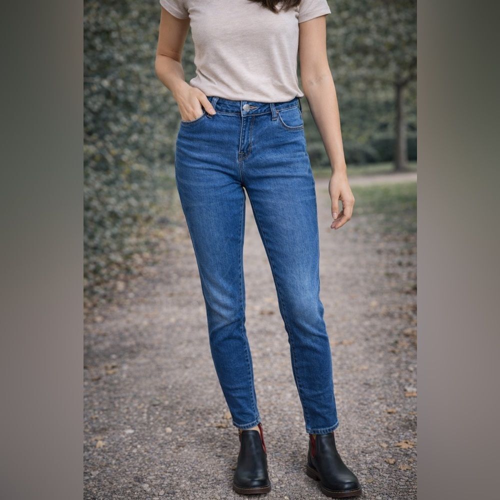 Harlow  Mid Rise Skinny Jeans